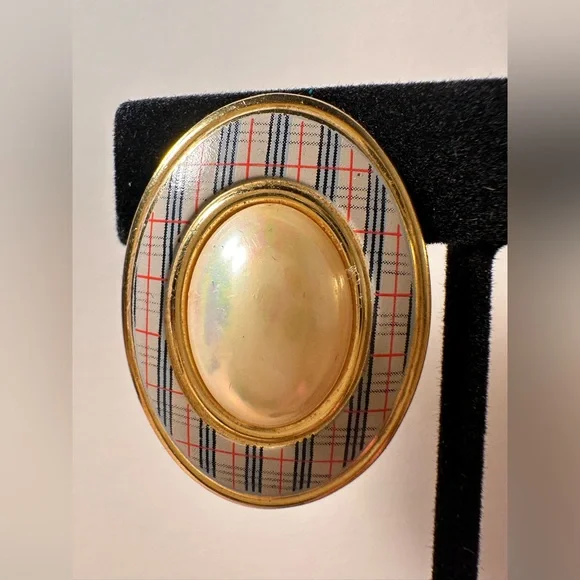 Burberry's Rare Nova check pearl design Gold Plated Clip On Earrings - Picture 7 of 7